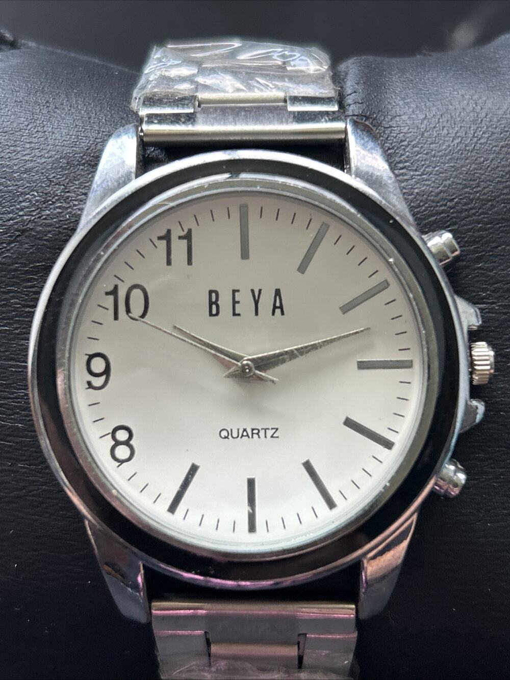 Beya Silver Tone Black Bezel Men’s Quartz Watch